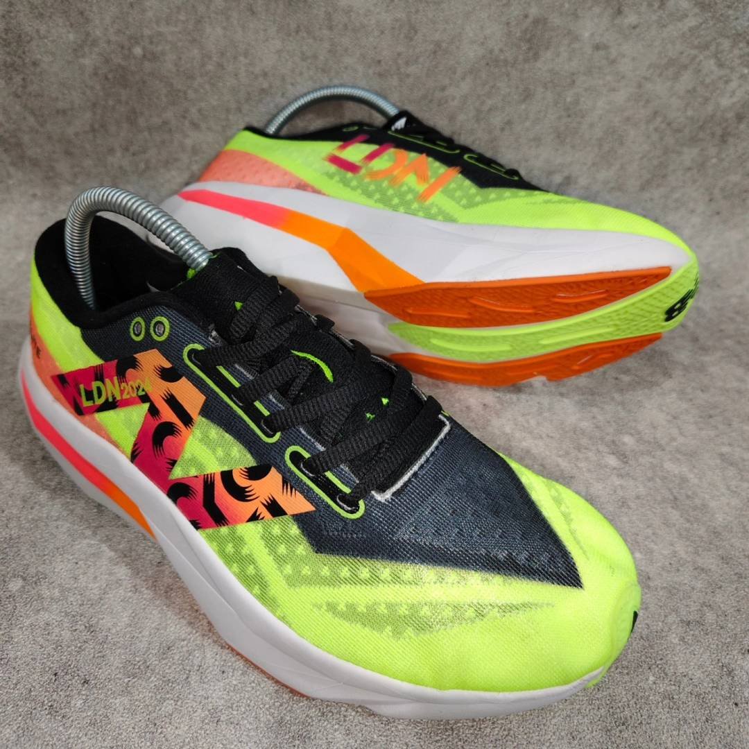 New Balance FuelCell RC Elite v2 