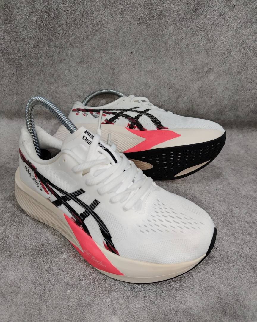 Asics Magic Speed 2