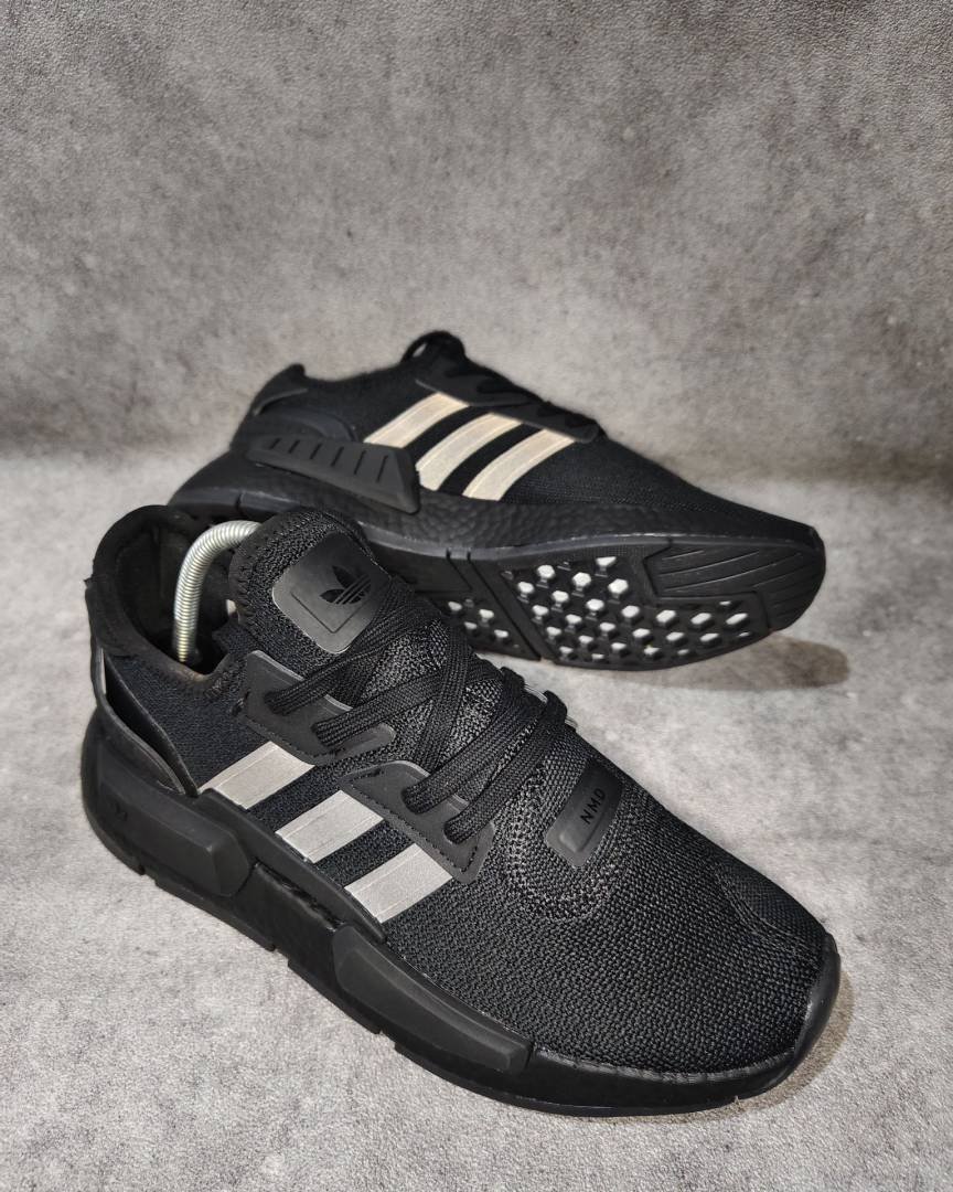 Adidas  NMD_R1