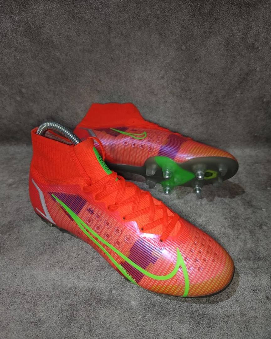 Nike  Mercurial Superfly 8 Elite SG-Pro AC (Colorway: Bright Crimson / Metallic Silver)