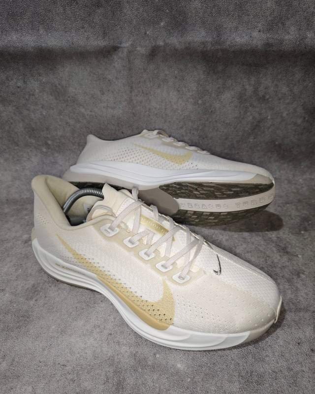 Nike Air Zoom Vomero 17