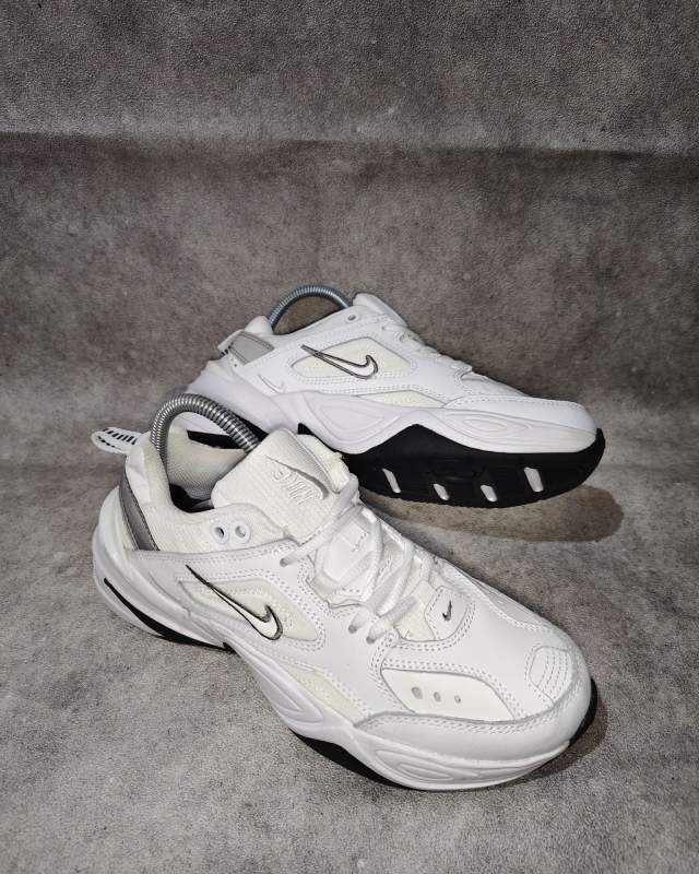 Nike Initiator