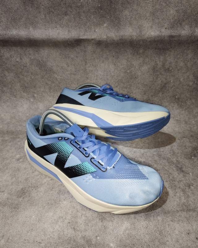 New Balance FuelCell SuperComp Elite v3