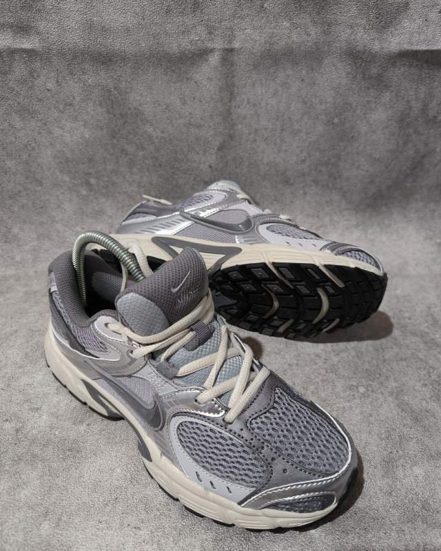 Nike Initiator