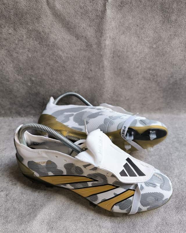 Adidas Predator Elite FT FG (sepatu bola dengan lidah lipat bertuliskan 