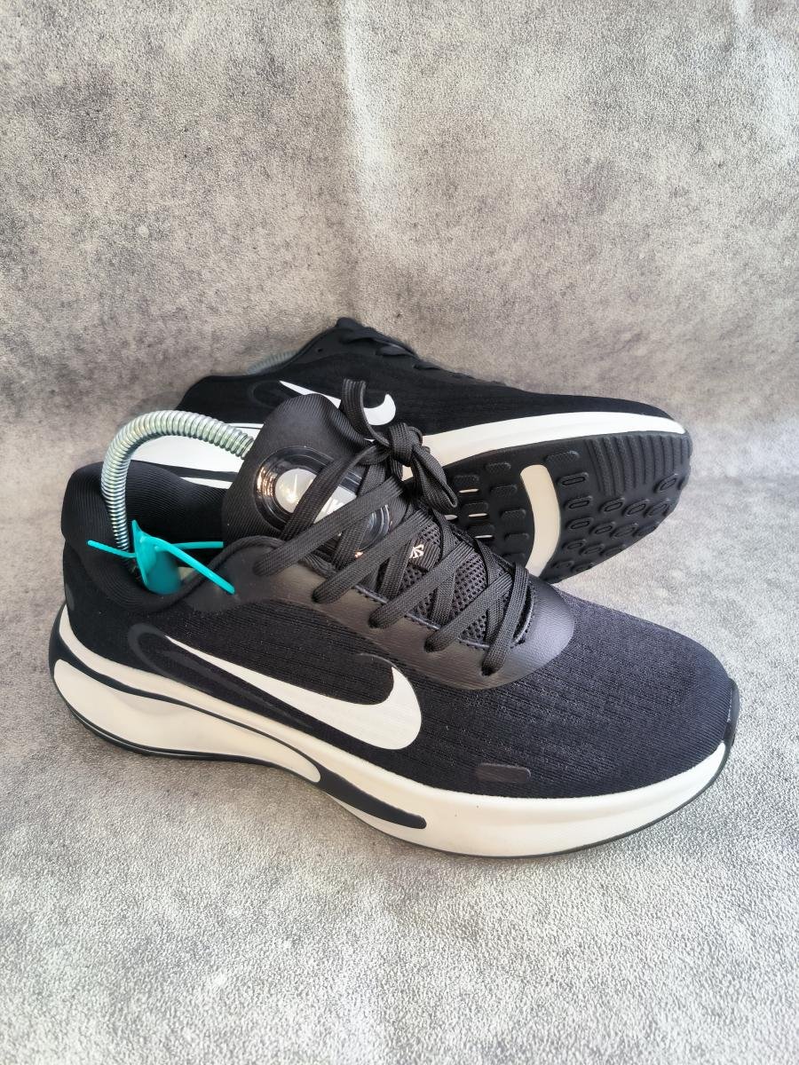 Nike Journey Run 'Black White'